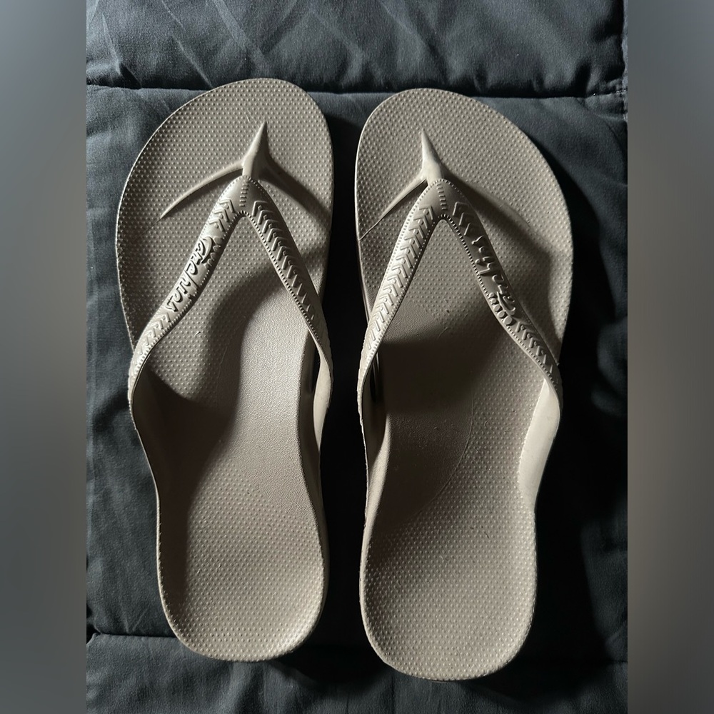 Archies arch support flip flops